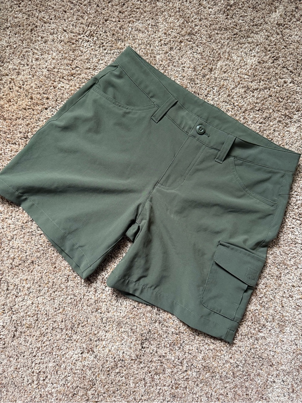 Eddie Bauer Olive Cargo Shorts - Dark Green